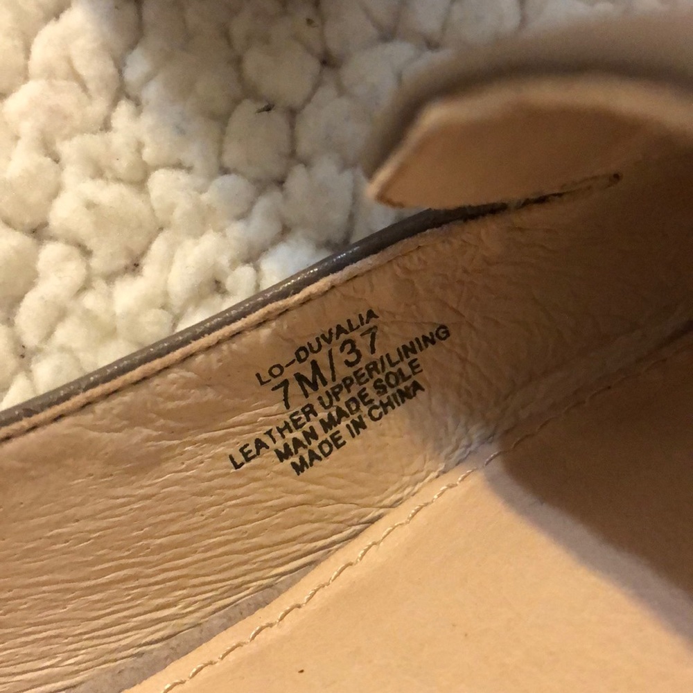 Louise et Cie Lo-Duvalia Pointed Toe Loafers - Picture 9 of 12